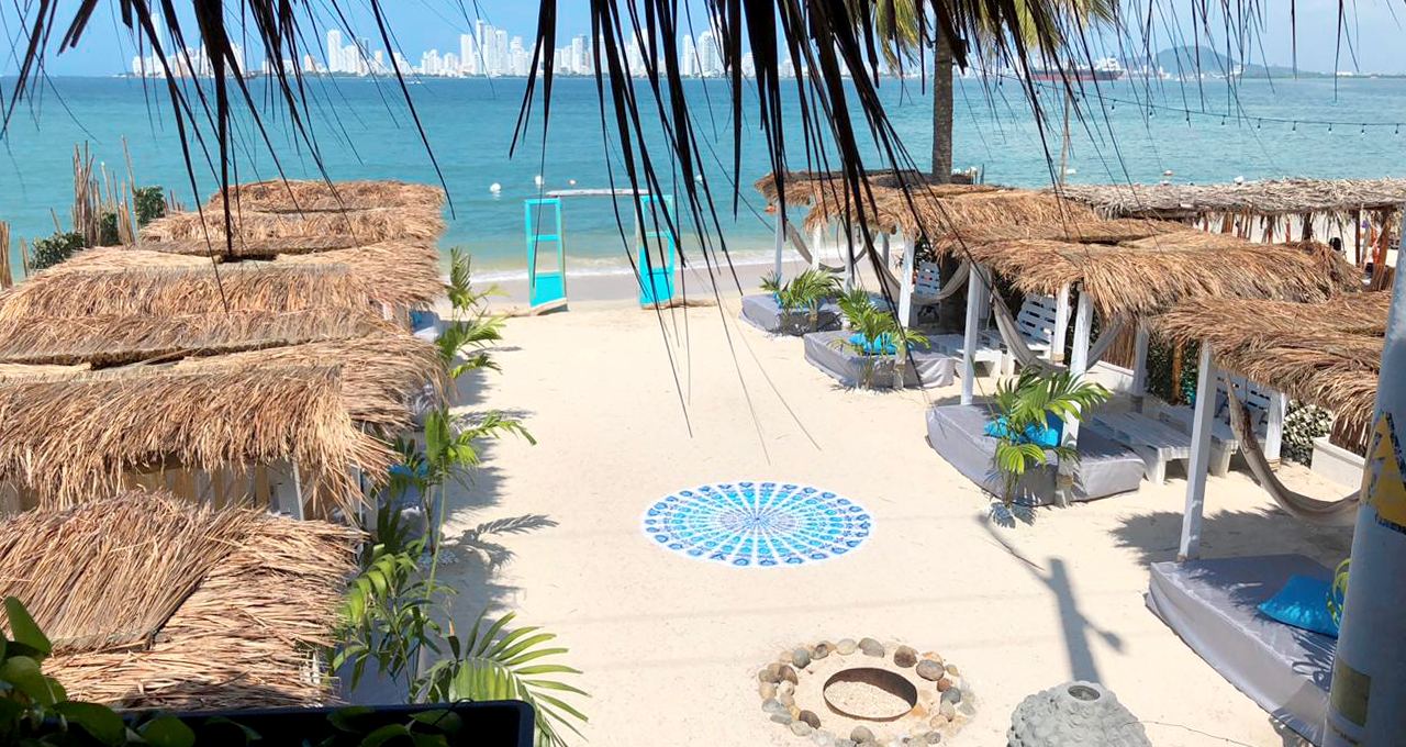 Namaste Beach, Tierra Bomba