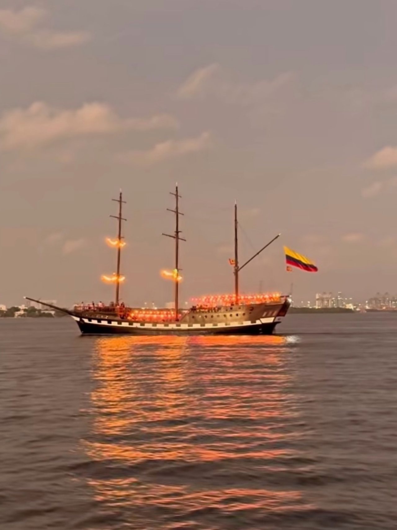 Barco Phantom Pirata