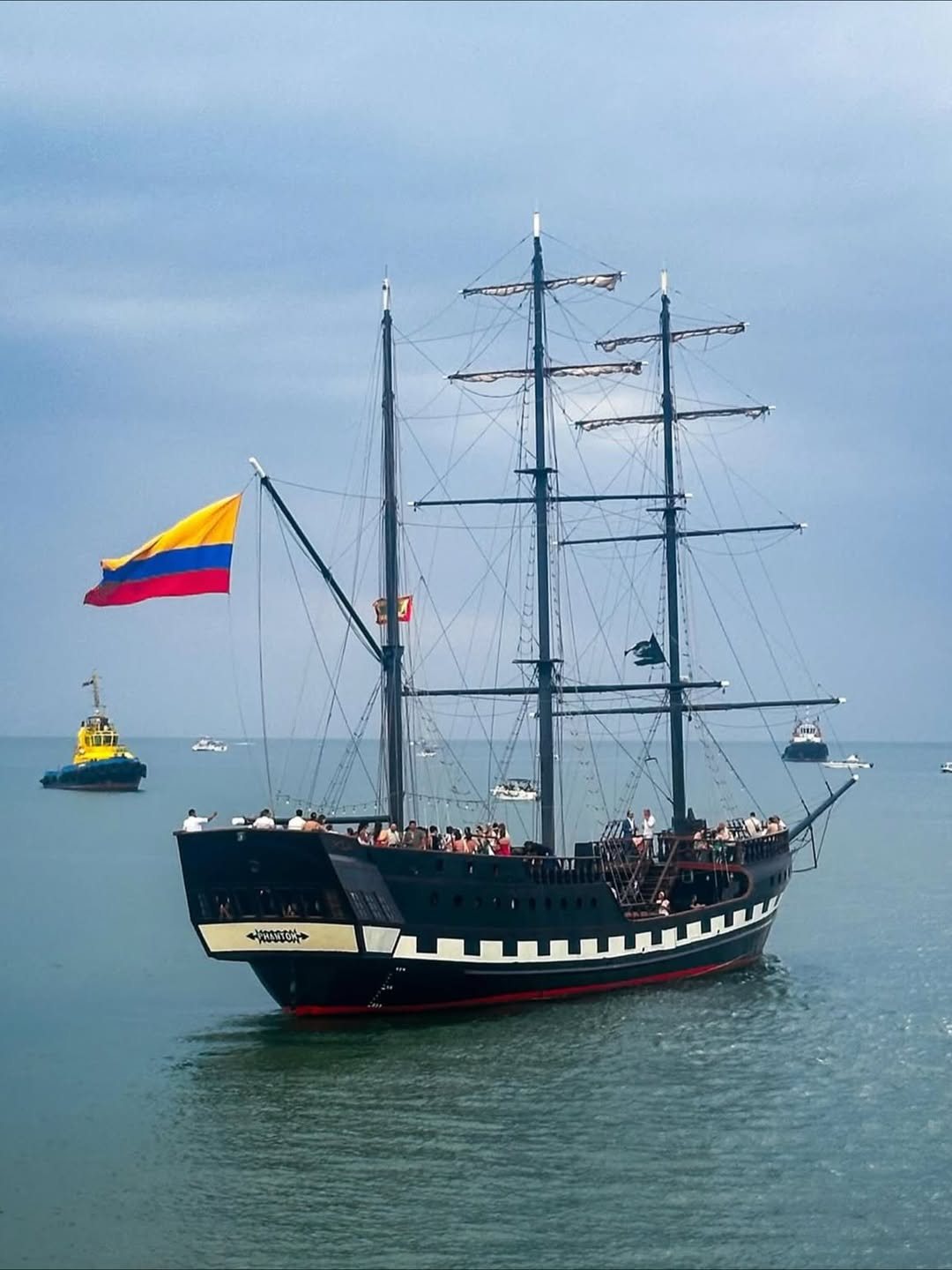 Barco Phantom Pirata - foto 4