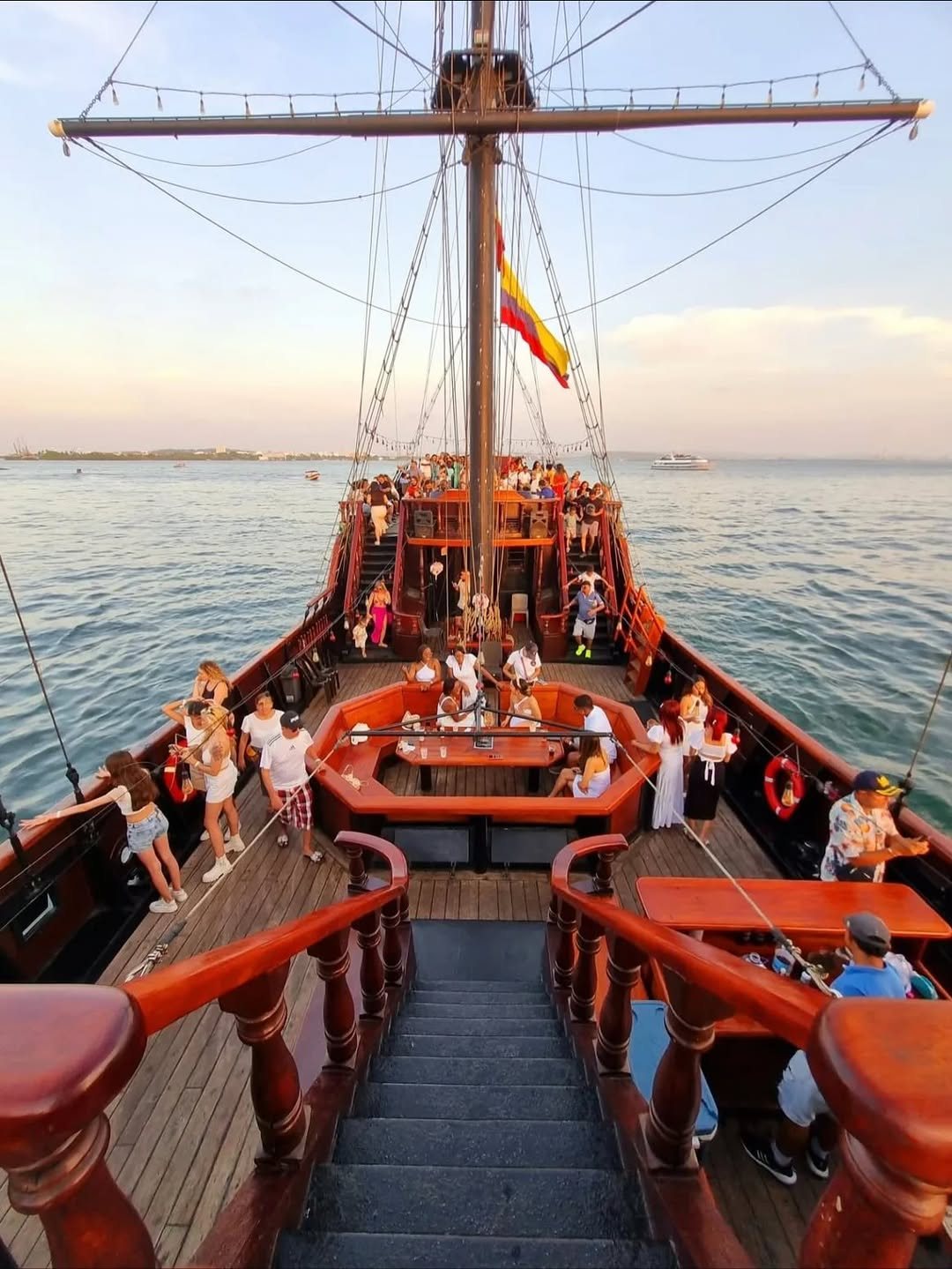 Barco Phantom Pirata - foto 6