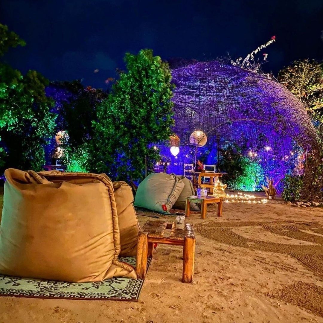 Cena en Isla Fénix