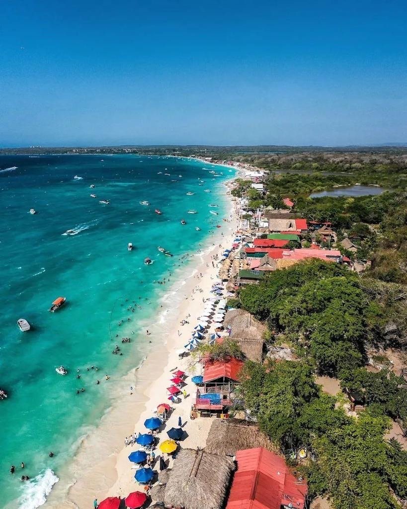 Playa Blanca en lancha - foto 3
